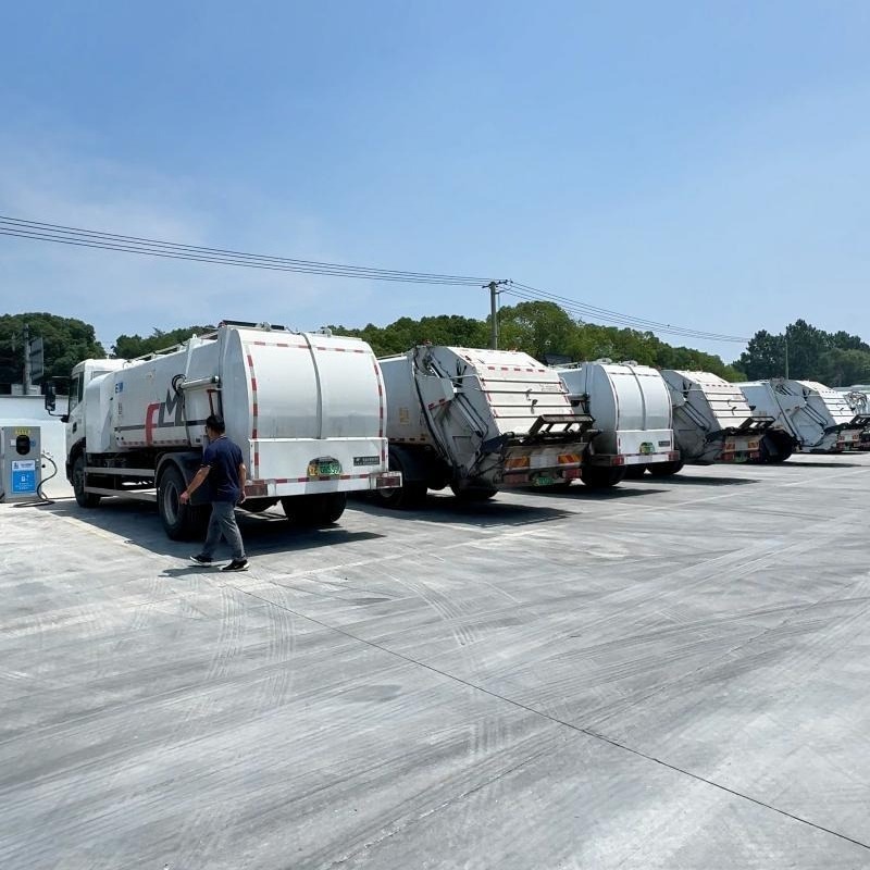 Commerciële zware vrachtwagens - Power Tools Logistics recensie en prijs